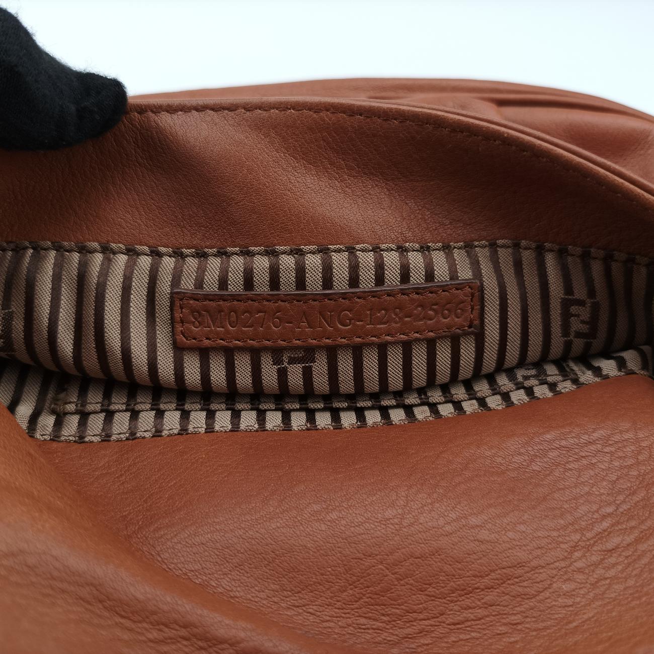 Fendista PochettebrownLeather8M02768M0276-ANG-128-2566フェンディスタ ポシェットブラウンレザー8M02768M0276-ANG-128-2566