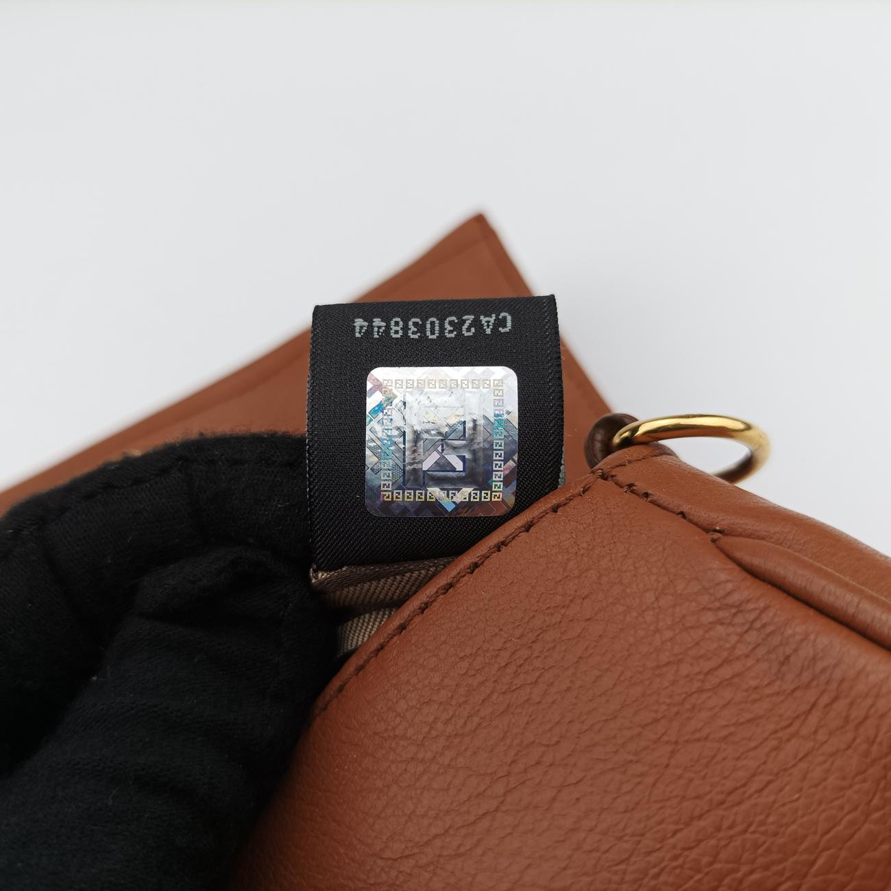 Fendista PochettebrownLeather8M02768M0276-ANG-128-2566フェンディスタ ポシェットブラウンレザー8M02768M0276-ANG-128-2566