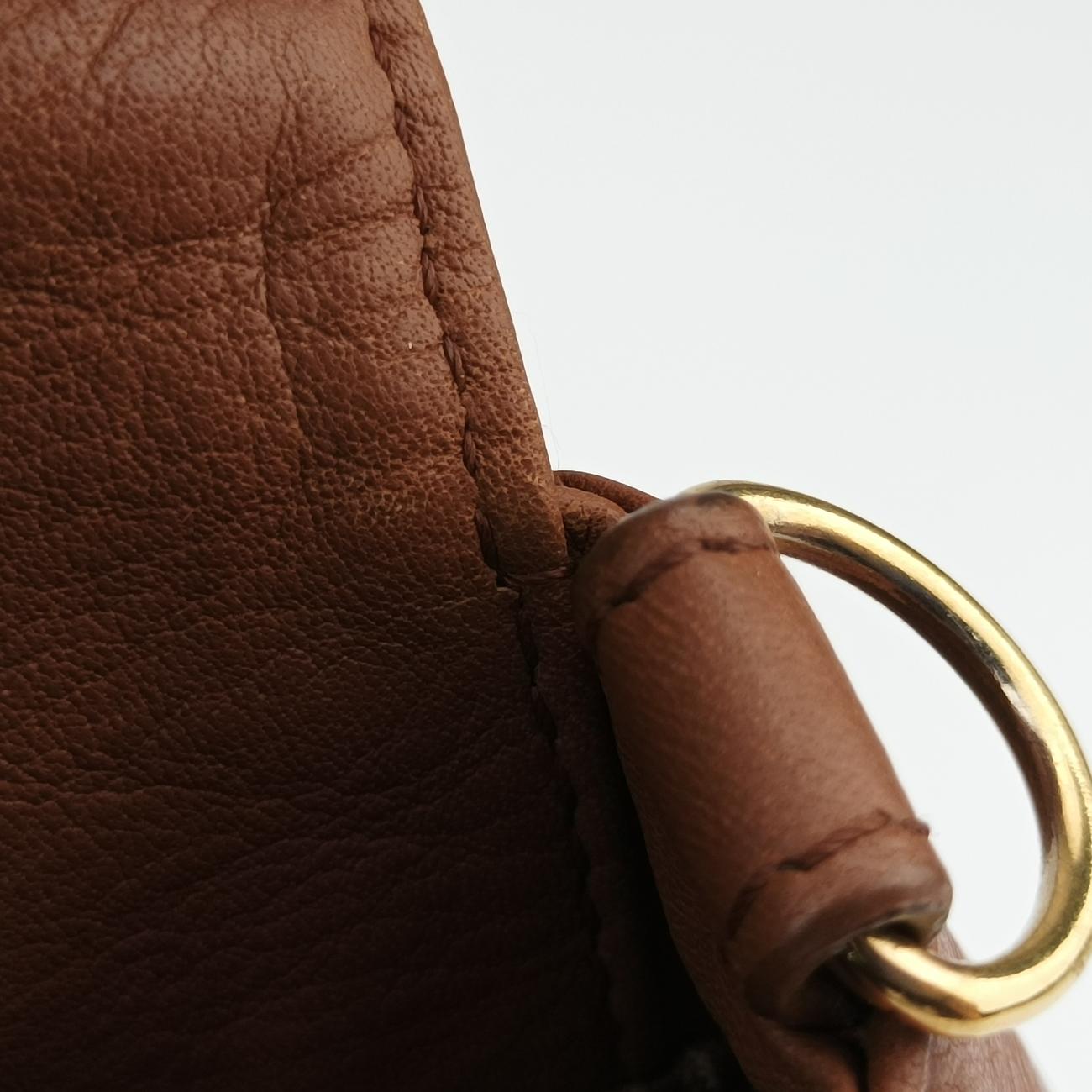 Fendista PochettebrownLeather8M02768M0276-ANG-128-2566フェンディスタ ポシェットブラウンレザー8M02768M0276-ANG-128-2566