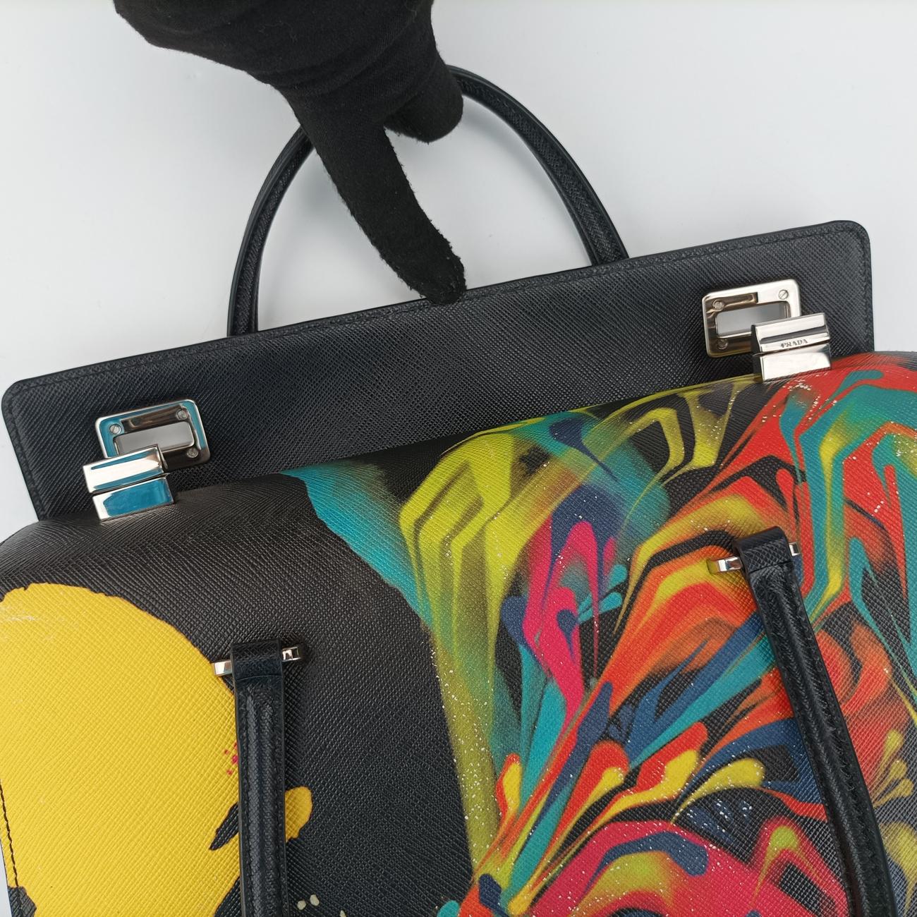 Lux Face Art TwinBlack×MulticolourSaffiano LeatherB2710K231ラックスフェイスアートツインブラック×マルチカラーサフィアーノレザーB2710K231