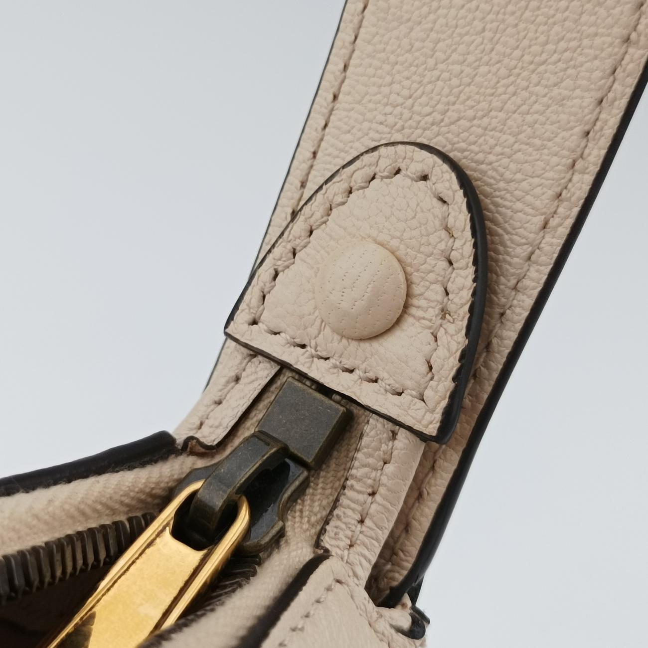 AphroditeBeigeLeather739076B040175304アフロディーテベージュレザー739076B040175304