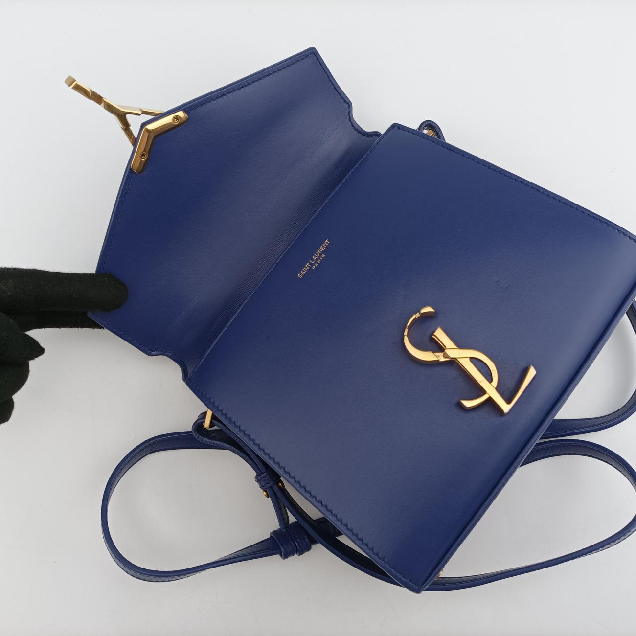 CASSANDRABlueLeather623930GAB623930.0720カサンドラブルーレザー623930GAB623930.0720