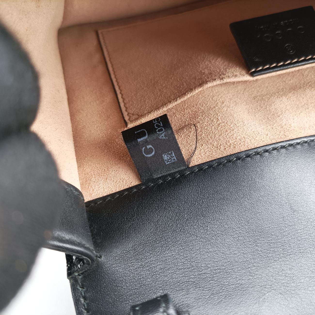 SylvieRed x Black x Navyvelour470270A025821181シルヴィレッド×ブラック×ネイビーベロア470270A025821181