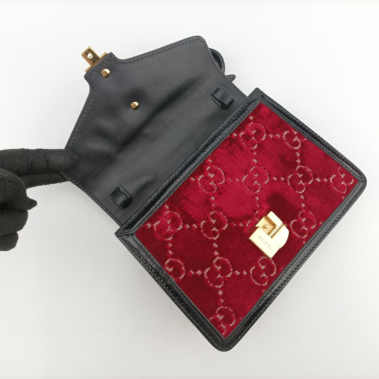 SylvieRed x Black x Navyvelour470270A025821181シルヴィレッド×ブラック×ネイビーベロア470270A025821181