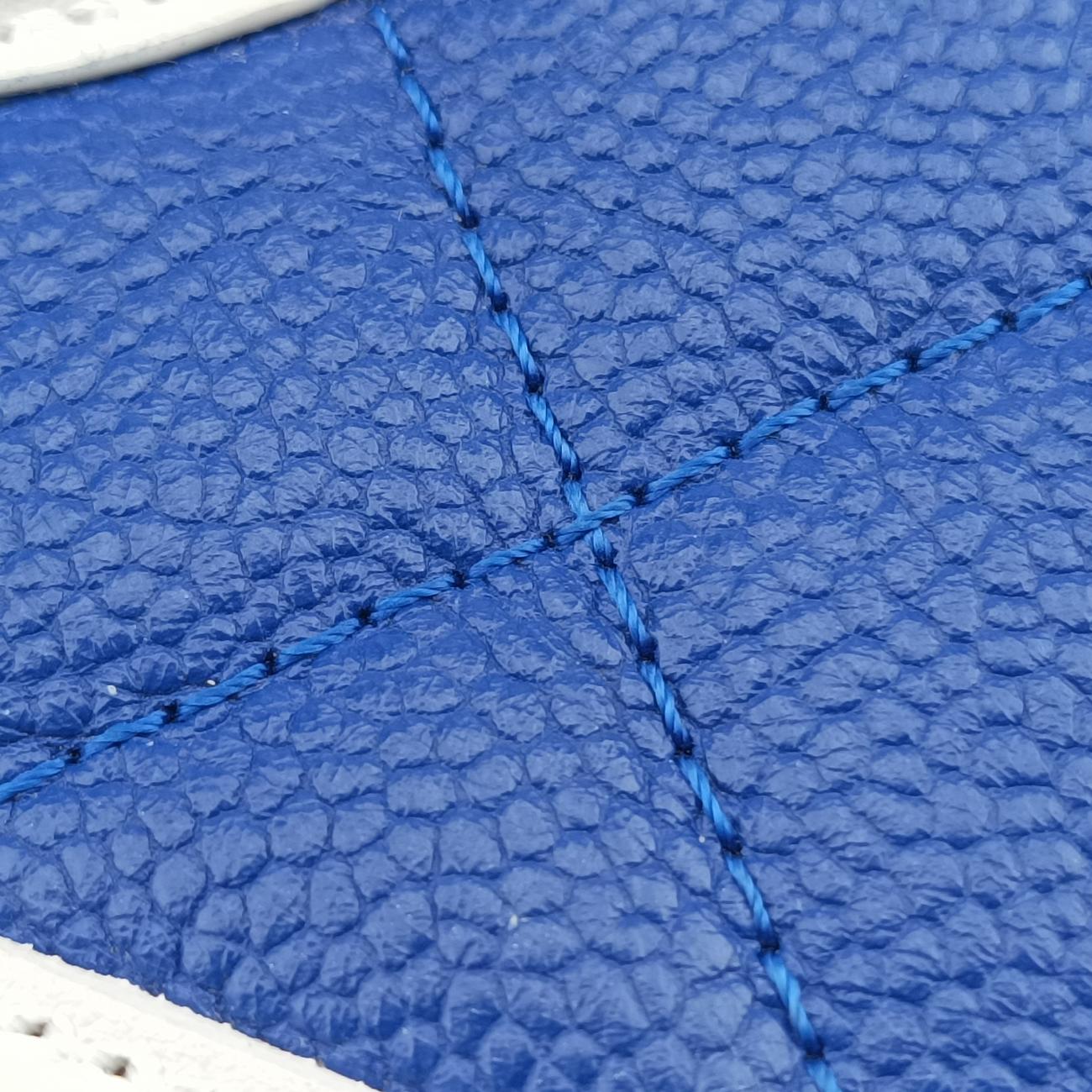 Filigree Vanity CaseBlue x Red x WhiteCaviar SkinA9334227036458CCフィリグリー バニティ ケース トップ ハンドルブルー×レッド×ホワイトキャビアスキンA9334227036458