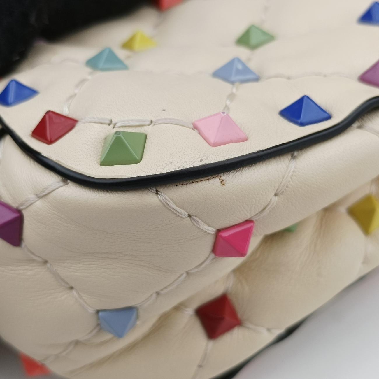 Rockstud　Beige x MulticolorLeatherBL-P123JMD0ロックスタッズベージュ x マルチカラーレザーBL-P123JMD0