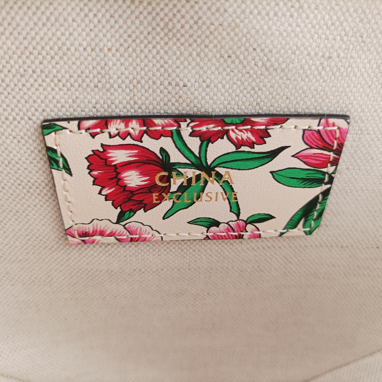 GG Marmont Flower Print HeartMulticolourLeather740355C040806063GGマーモント フラワー プリント ハートマルチカラーレザー740355C040806063