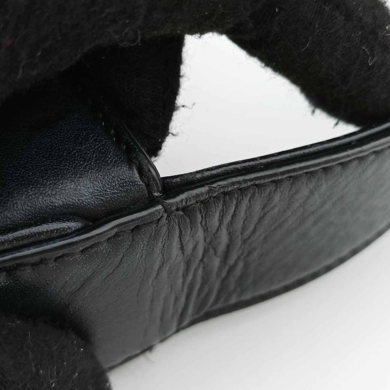 LE 5 À 7 Mini HoboBlackLeather657228GNR657228.0922LE 5 À 7 ミニ ホーボーブラックレザー657228GNR657228.0922