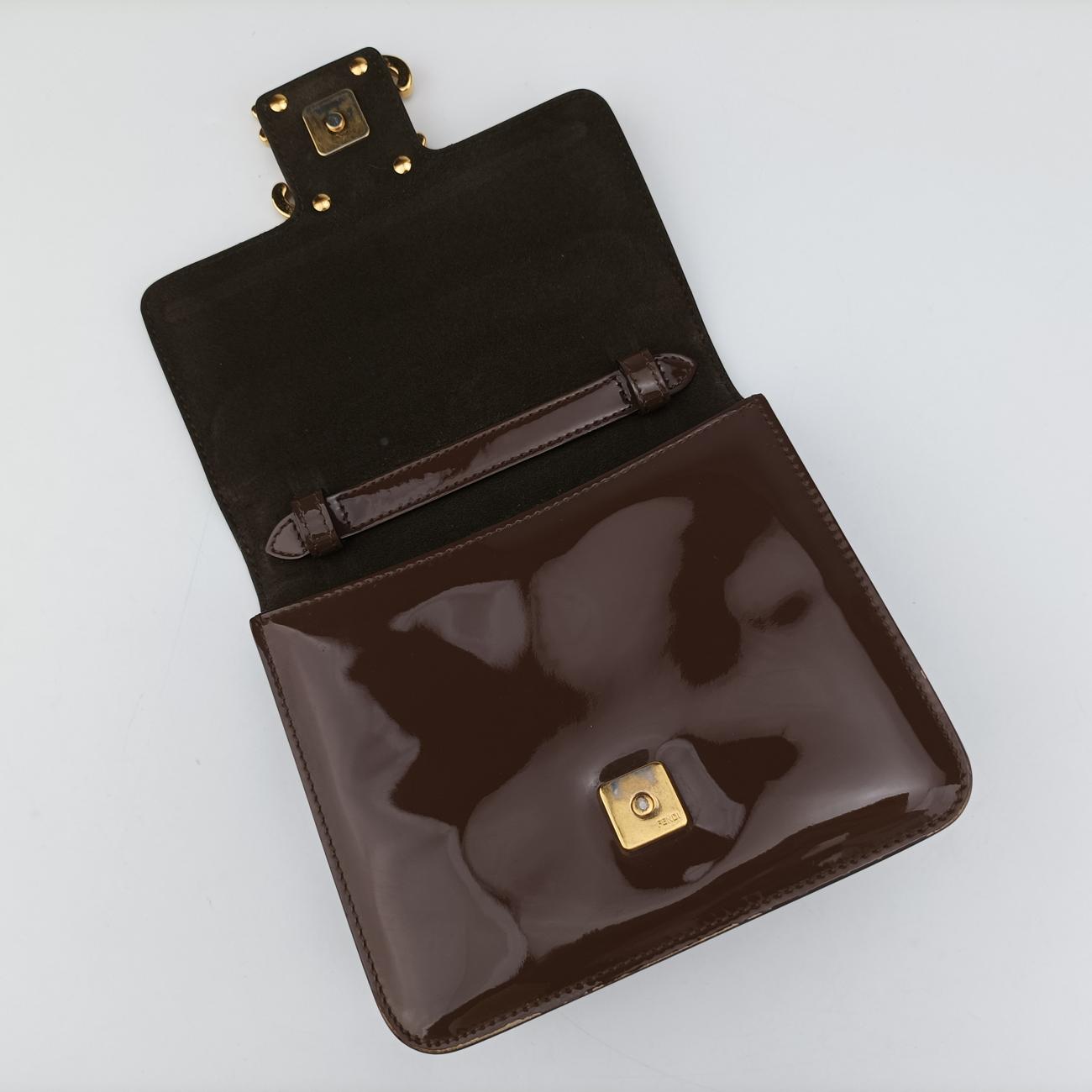 KarligraphyBrownPatent8BT3178BT317 A5AU 199.0189カーリグラフィブラウンパテント8BT3178BT317 A5AU 199.0189