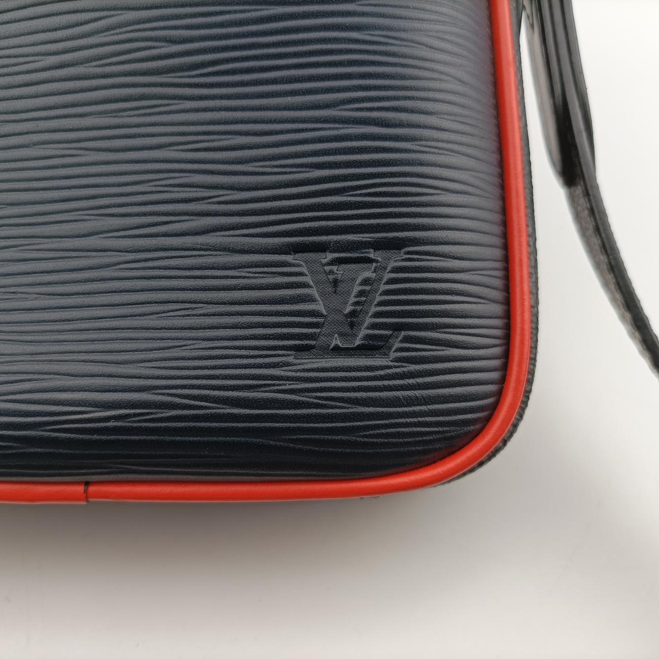 DANUBE SLIM PM NMNavy x Blue x NoirEpi×DAMIER GRAPHITEM51460FO3118 ICチップダヌーブスリムPM NMネイビー×ブルー×ノワールエピ×ダミエグラフィットM51460FO3118 ICチップ