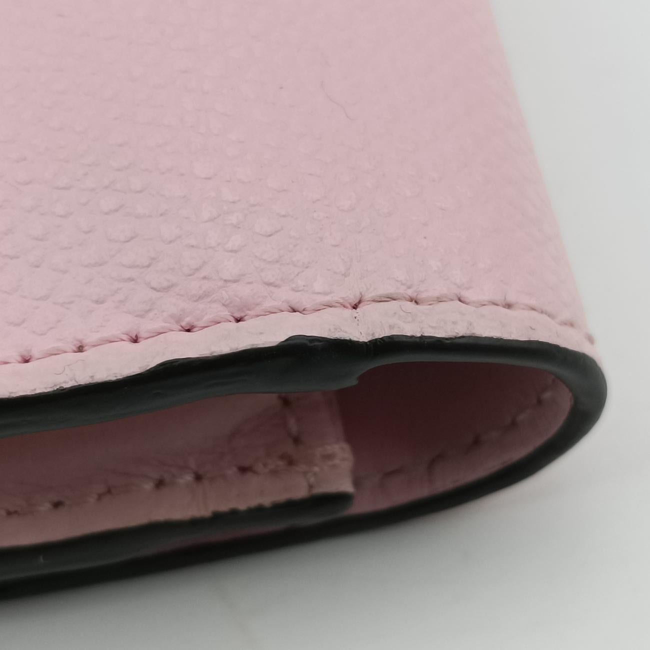 F is FendiPinkLeather8M03658M0365-A18B-198-3260F is Fendiピンクレザー8M03658M0365-A18B-198-3260