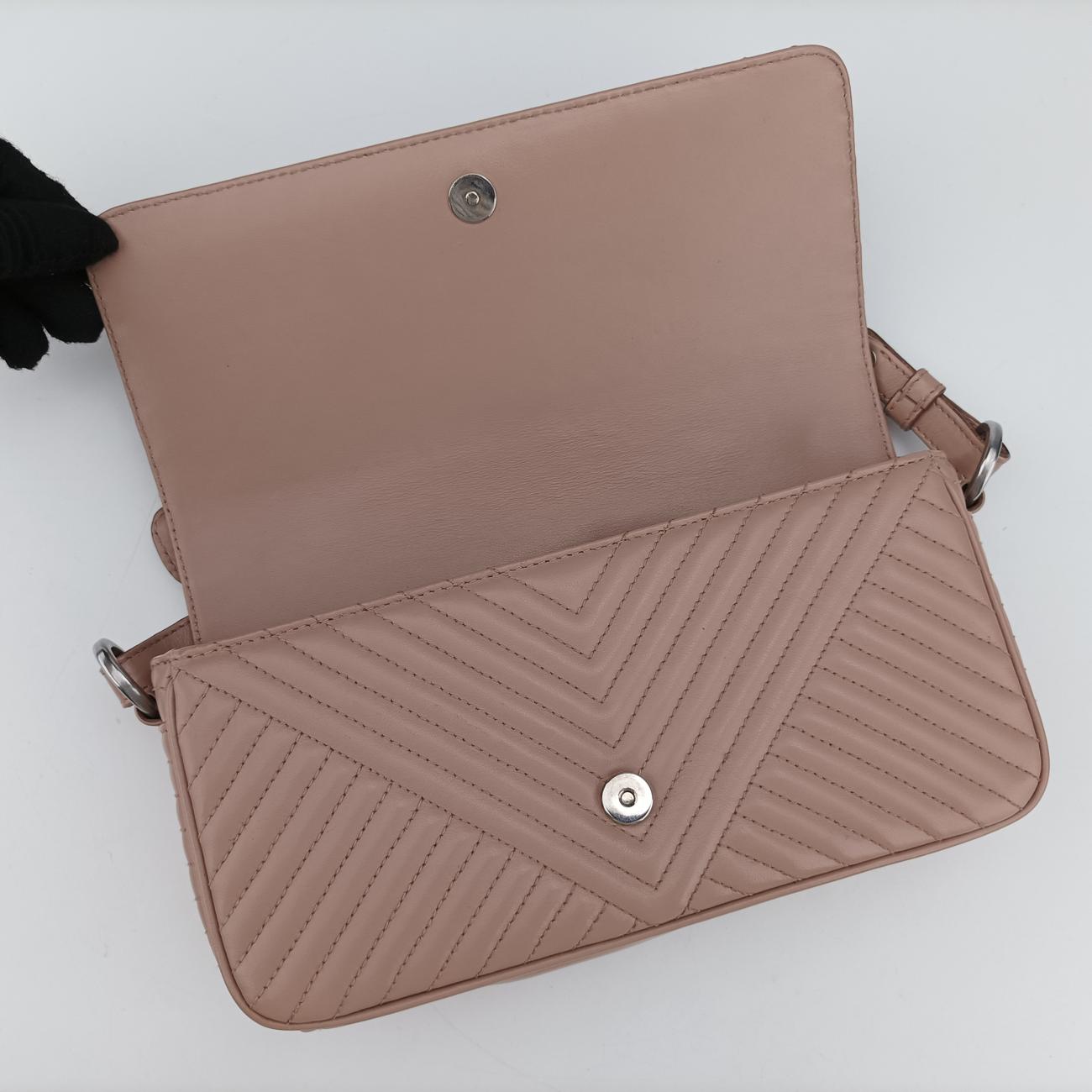 Triangle logo chainPinkleather1MH13259 A三角ロゴ チェーンピンクレザー1MH13259 A
