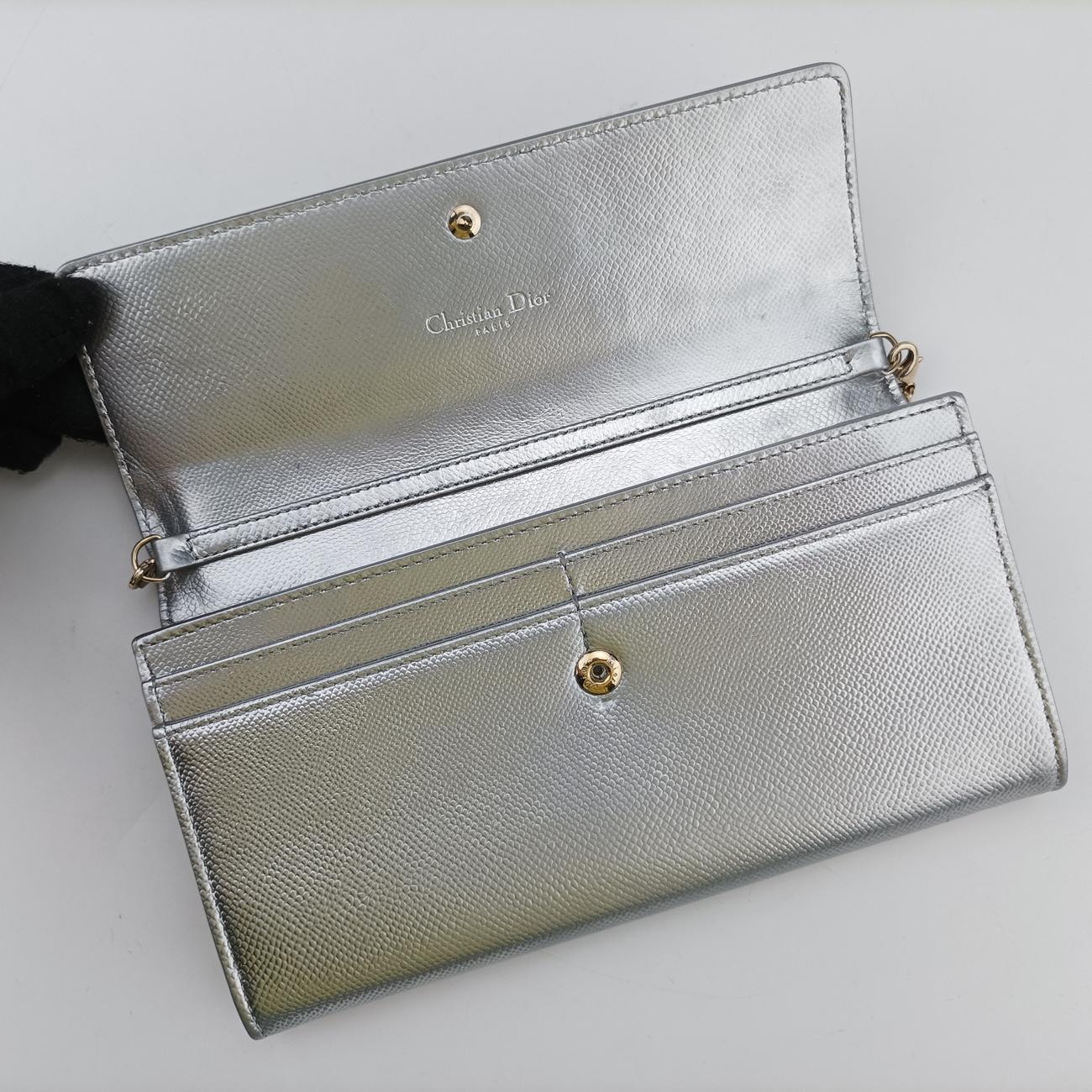 CD logo chainSilverLeather24-MA-0115CD ロゴ チェーンシルバーレザー24-MA-0115