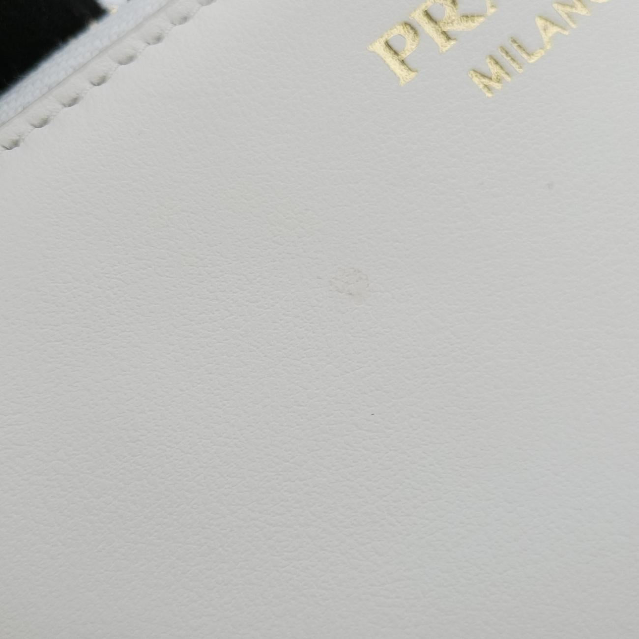 Triangle LogoWhiteStraw62トライアングル ロゴホワイトストロー62