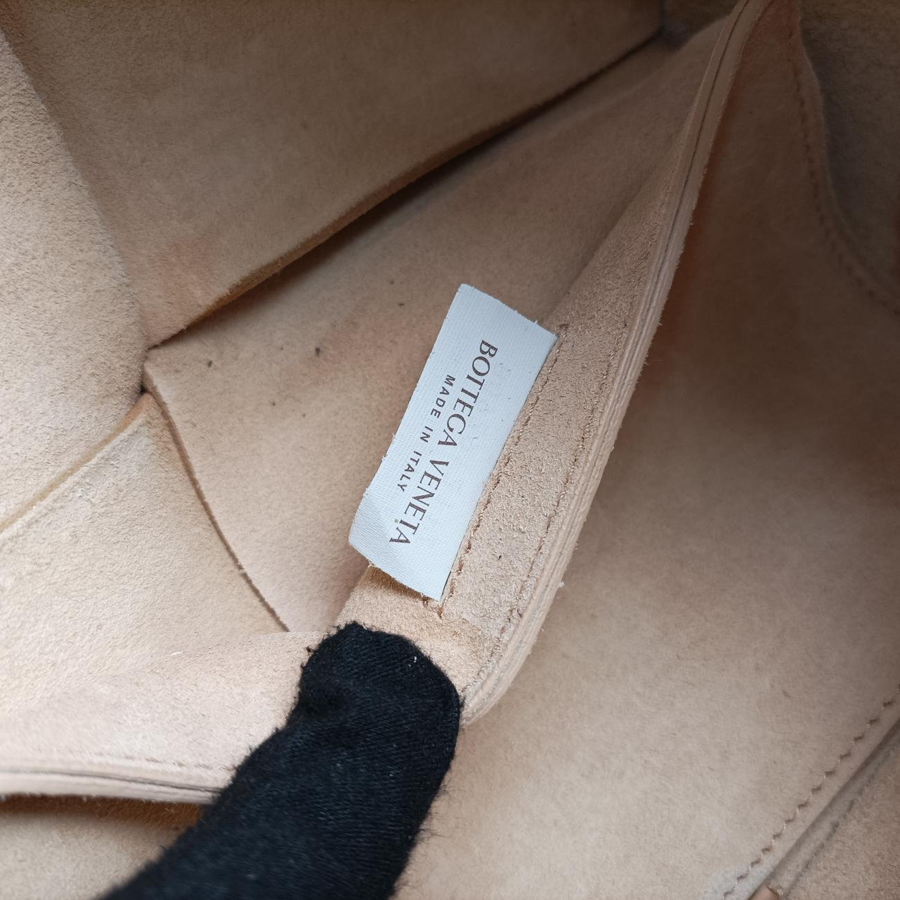 THE ARCO Tote MediumBeigelambskinB09291211Zミディアム ザ アルコ トートベージュラムスキンB09291211Z