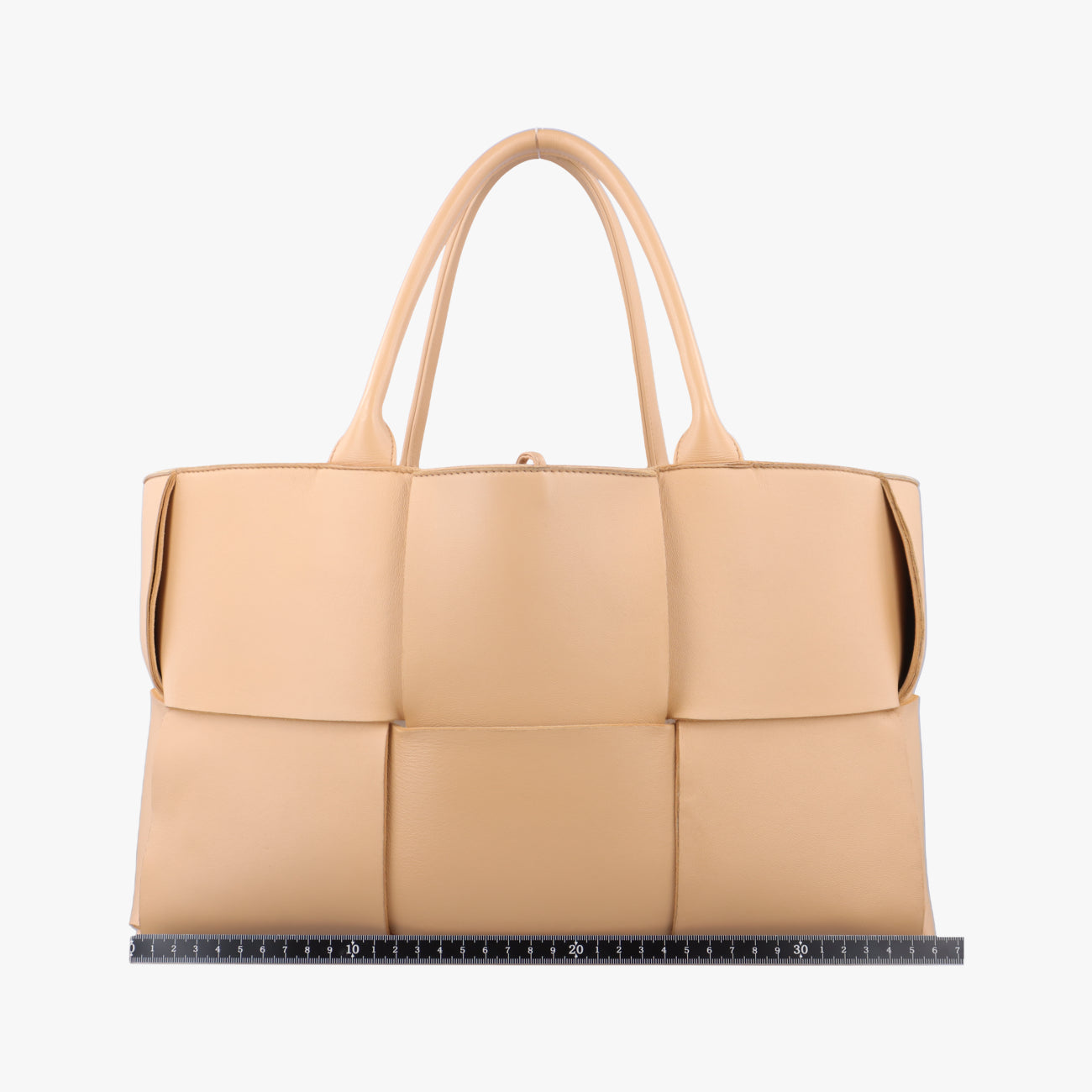 THE ARCO Tote MediumBeigelambskinB09291211Zミディアム ザ アルコ トートベージュラムスキンB09291211Z