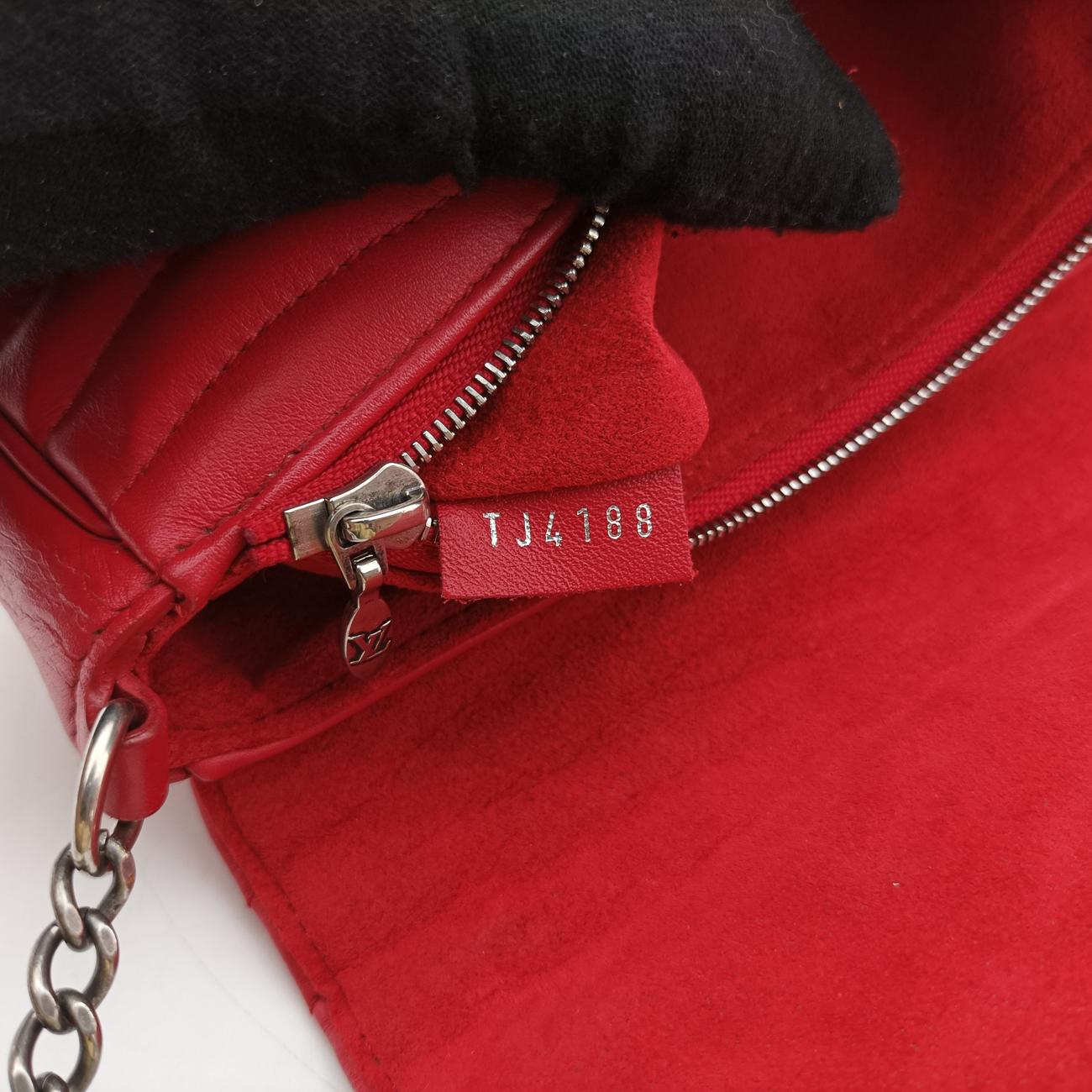 New Wave Chain PochetteECARLATELeatherM63956TJ4188ニューウェーブ ポシェットチェーンエカルレートレザーM63956TJ4188