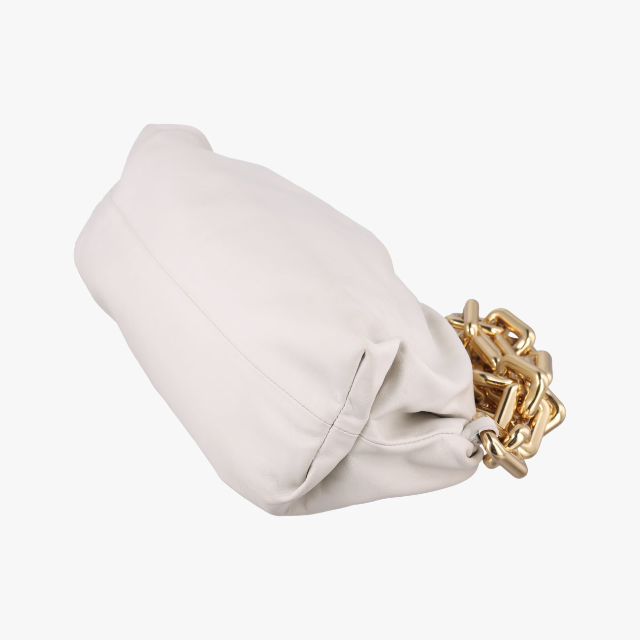 THE Chain PouchWhitelambskinB08931202Uザ チェーン ポーチホワイトラムスキンB08931202U