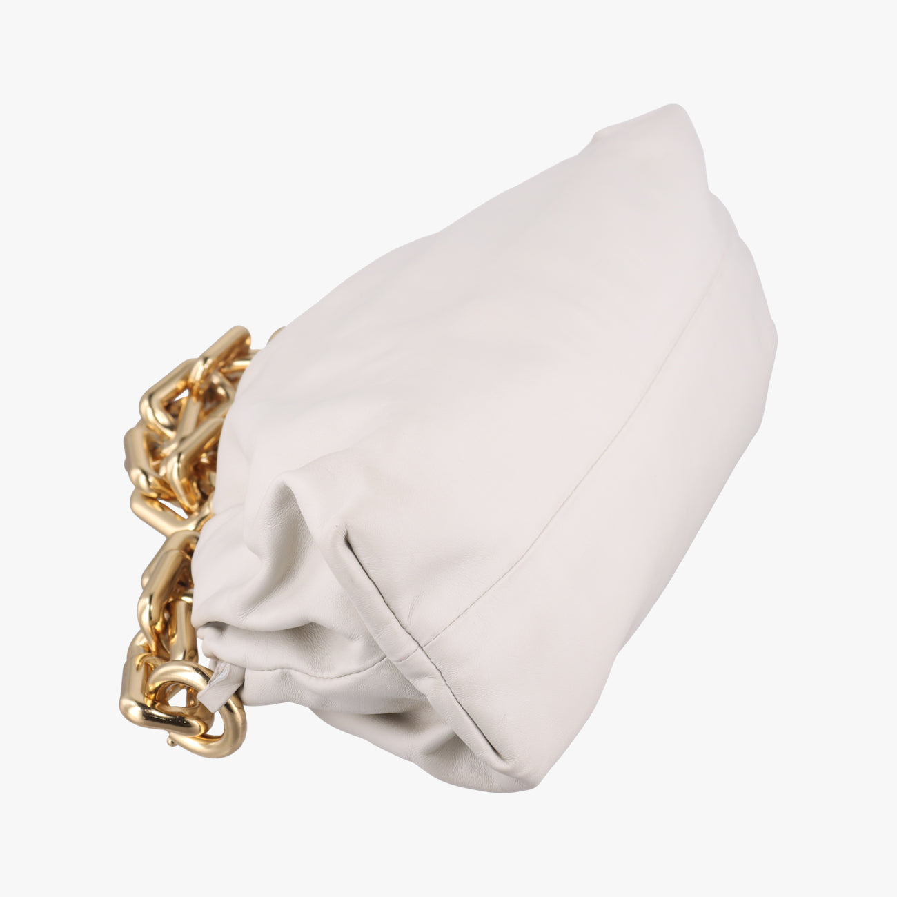 THE Chain PouchWhitelambskinB08931202Uザ チェーン ポーチホワイトラムスキンB08931202U