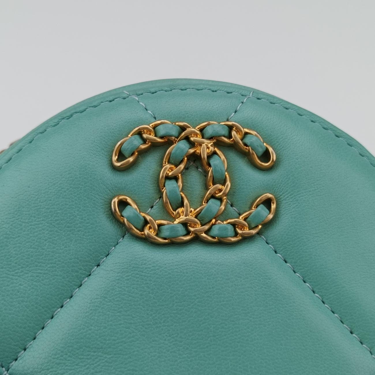 CHANEL 19 RoundGreenLambskinAP094531371650シャネル19ラウンドグリーンラムスキンAP094531371650