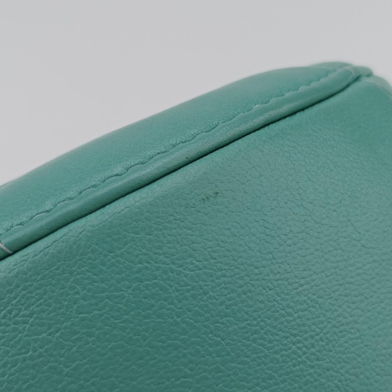 CHANEL 19 RoundGreenLambskinAP094531371650シャネル19ラウンドグリーンラムスキンAP094531371650