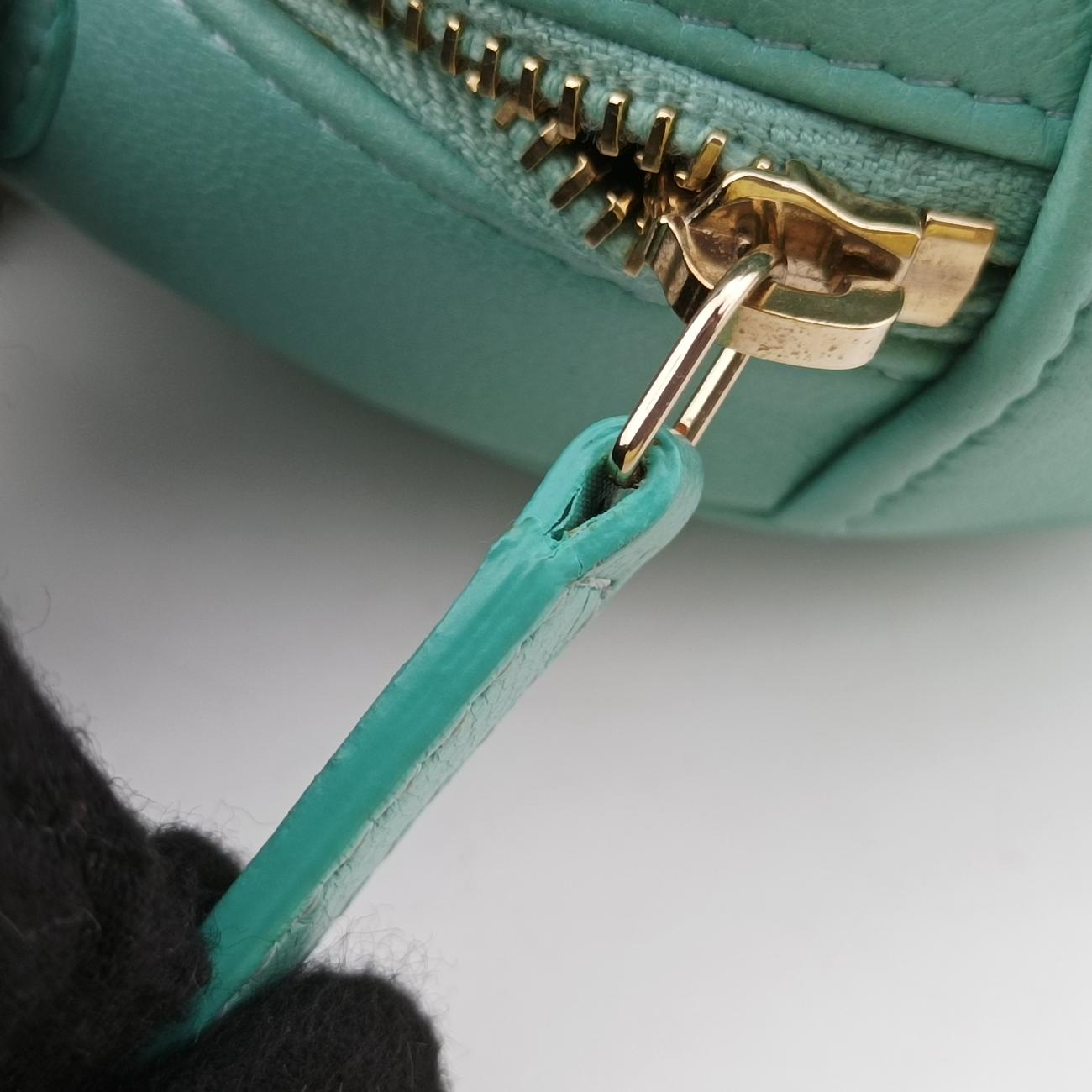 CHANEL 19 RoundGreenLambskinAP094531371650シャネル19ラウンドグリーンラムスキンAP094531371650