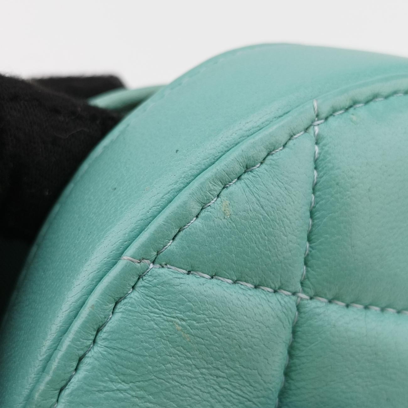 CHANEL 19 RoundGreenLambskinAP094531371650シャネル19ラウンドグリーンラムスキンAP094531371650