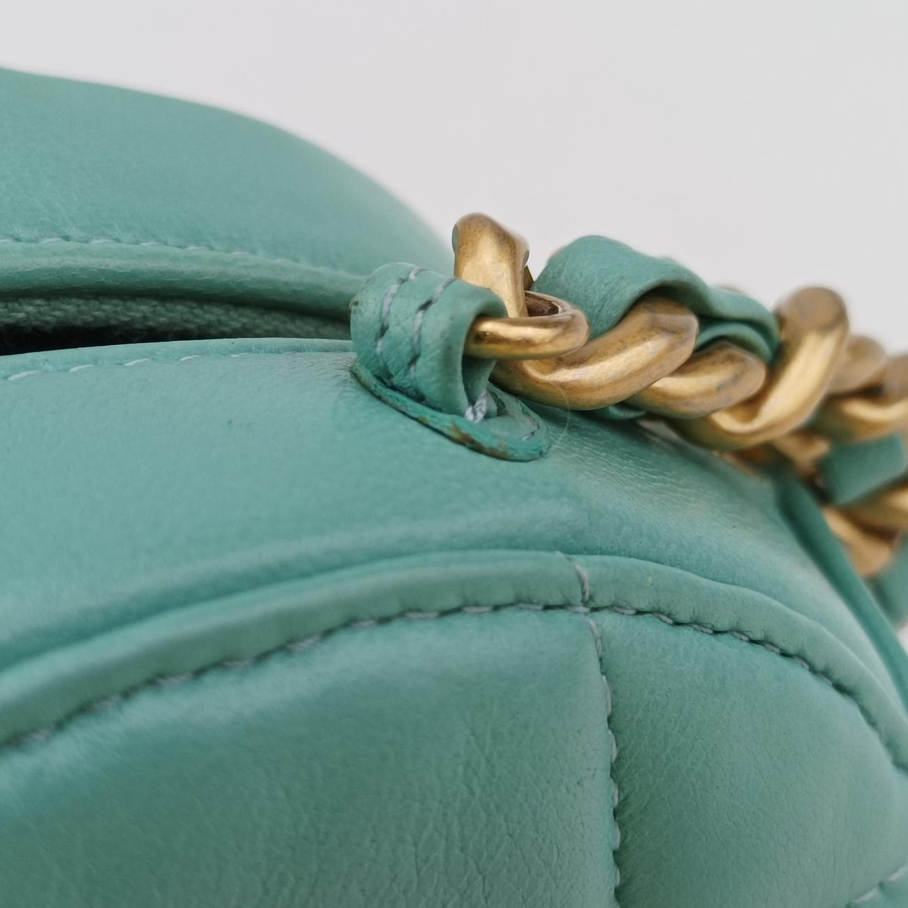 CHANEL 19 RoundGreenLambskinAP094531371650シャネル19ラウンドグリーンラムスキンAP094531371650