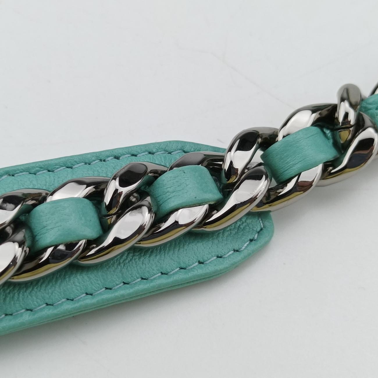 CHANEL 19 RoundGreenLambskinAP094531371650シャネル19ラウンドグリーンラムスキンAP094531371650