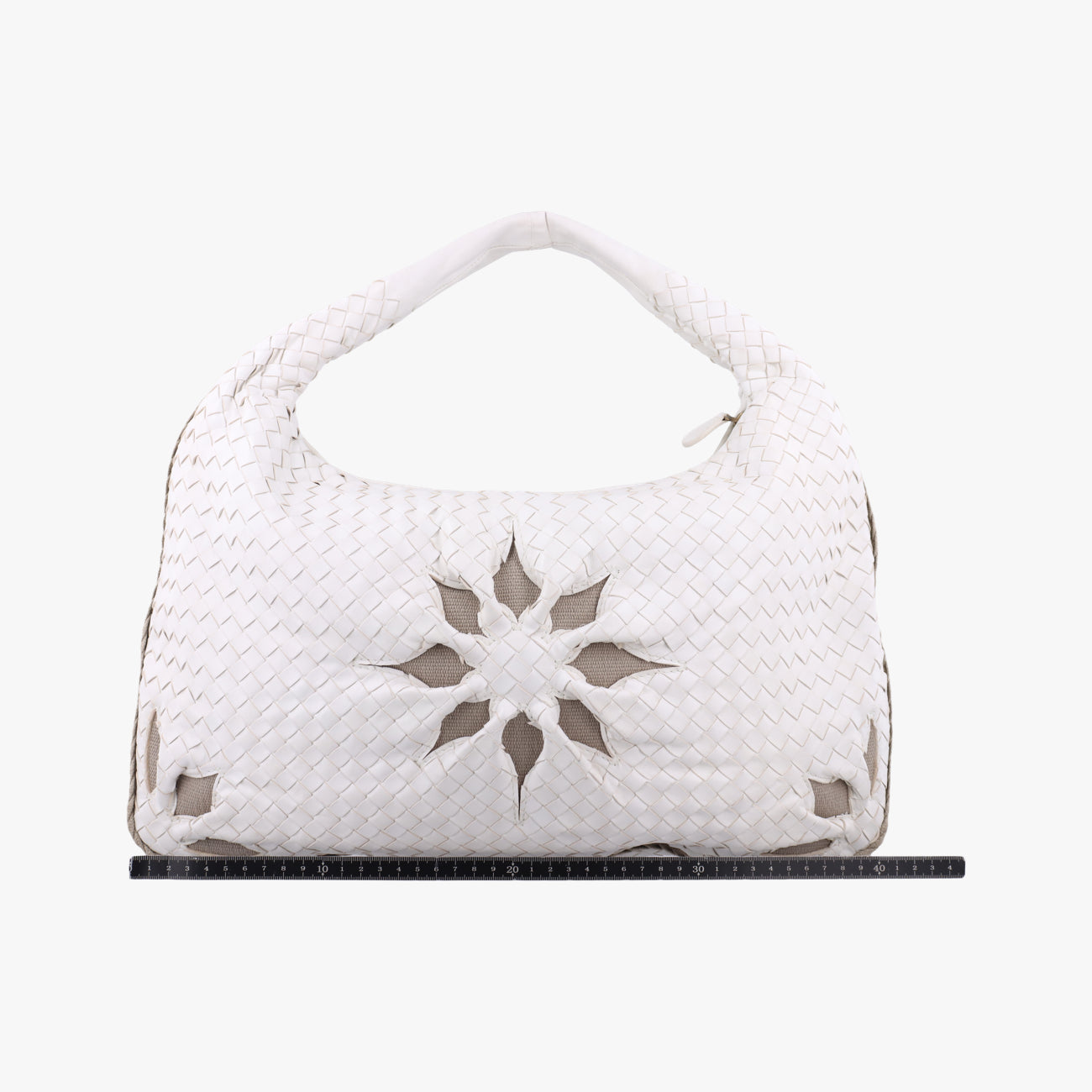 Intrecciato Flower HoboWhiteLambskin 115654 VACG1 9082イントレチャート 花柄ホワイトラムスキン115654 VACG1 9082
