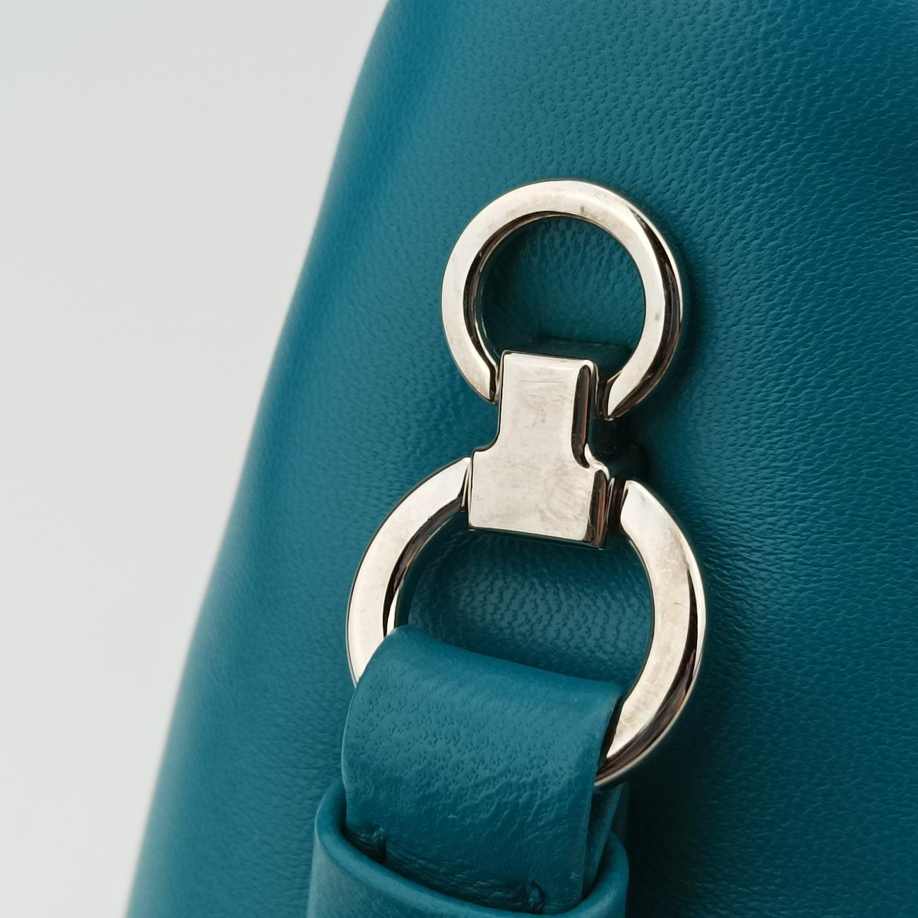 Padded Nappa triangleGreenlambskin1BA3157/Dパデッド ナッパ トライアングルグリーンラムスキン1BA3157/D
