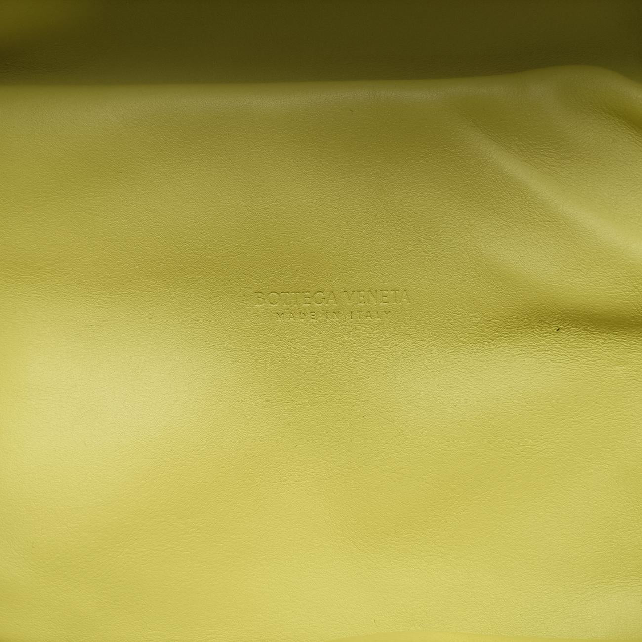 The Chain PouchYellowlambskinP01572807Lザ チェーン ポーチイエローラムスキンP01572807L