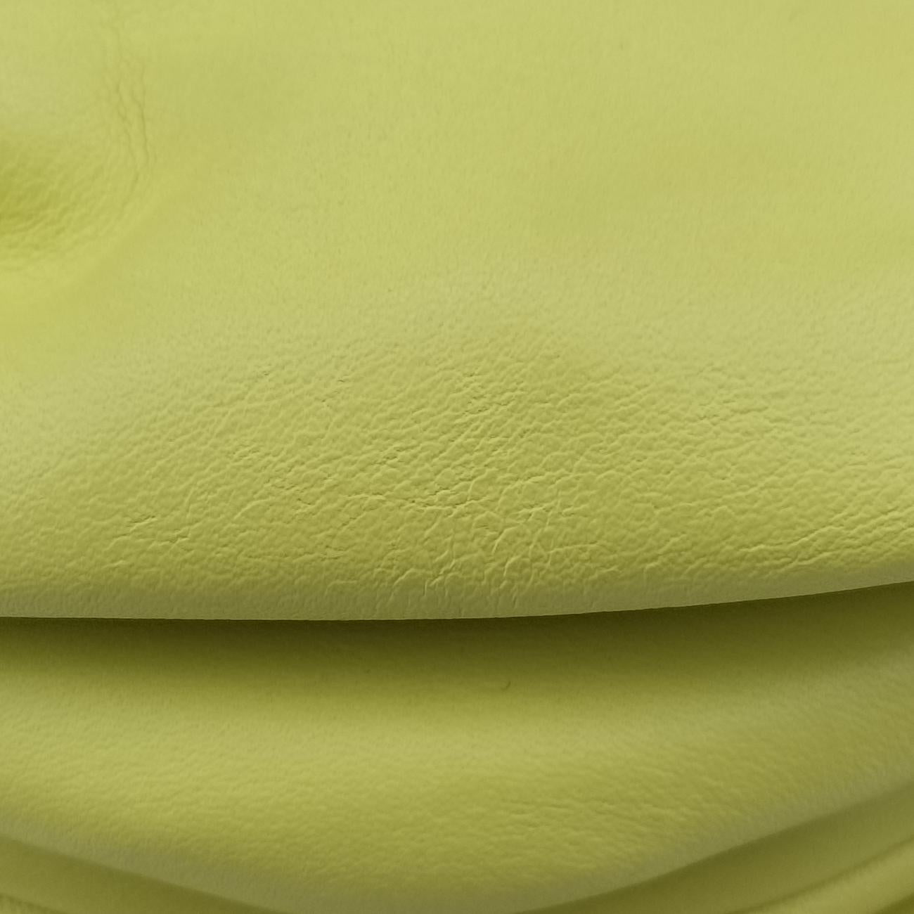 The Chain PouchYellowlambskinP01572807Lザ チェーン ポーチイエローラムスキンP01572807L