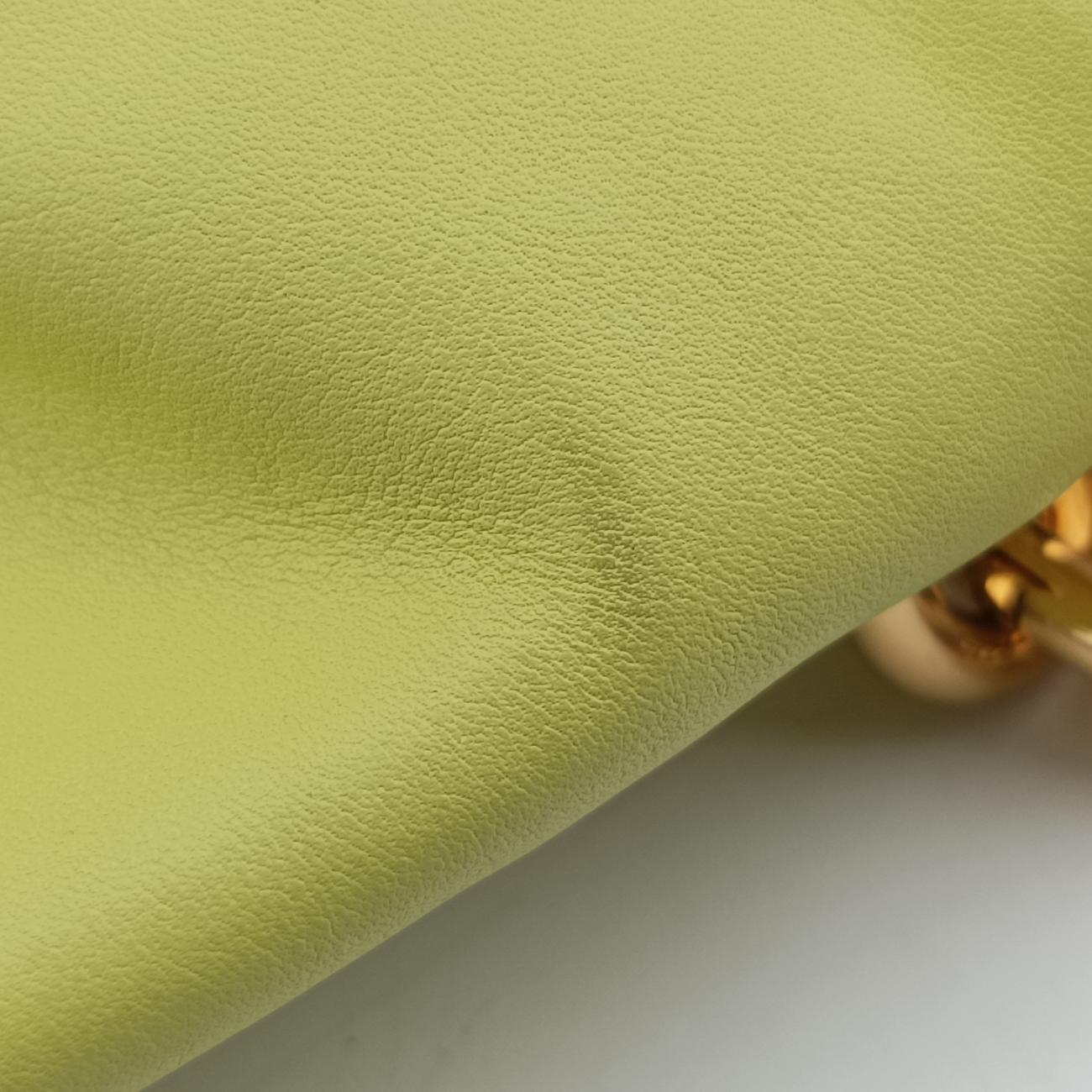 The Chain PouchYellowlambskinP01572807Lザ チェーン ポーチイエローラムスキンP01572807L