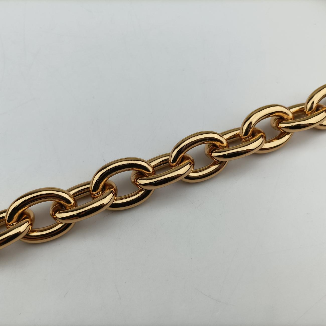 The Chain PouchYellowlambskinP01572807Lザ チェーン ポーチイエローラムスキンP01572807L