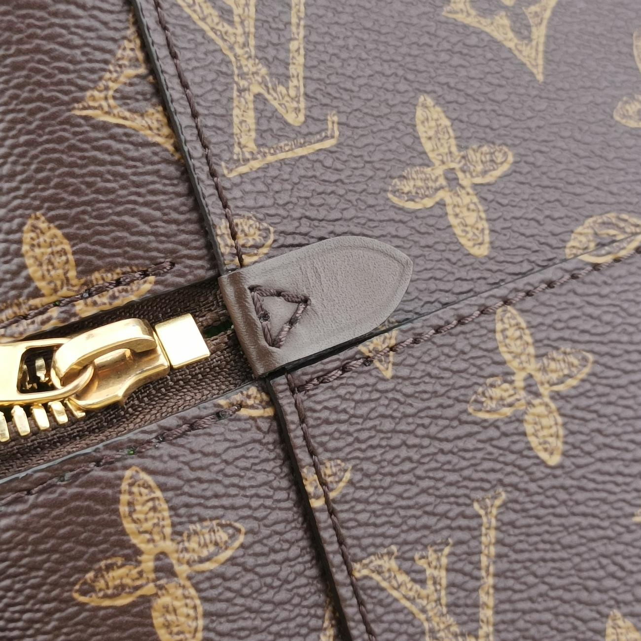 Monogram (No. 7) Vertical Box TrunkBrownPVC coated canvasM59664ICチップモノグラム(N°7) ヴェルティカル ボックス トランクブラウン系PVCコーティングキャンバスM59664ICチップ