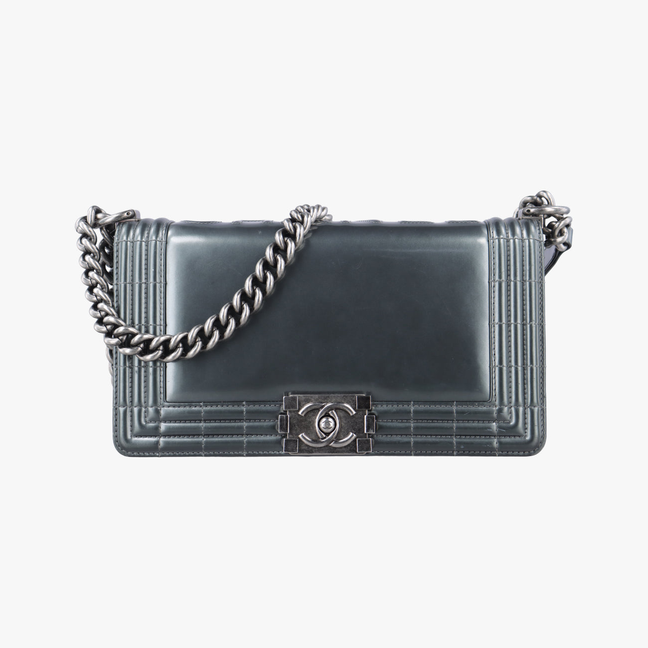 BOY CHANELSilverEnamelA6701816562047ボーイシャネルシルバーエナメルA6701816562047