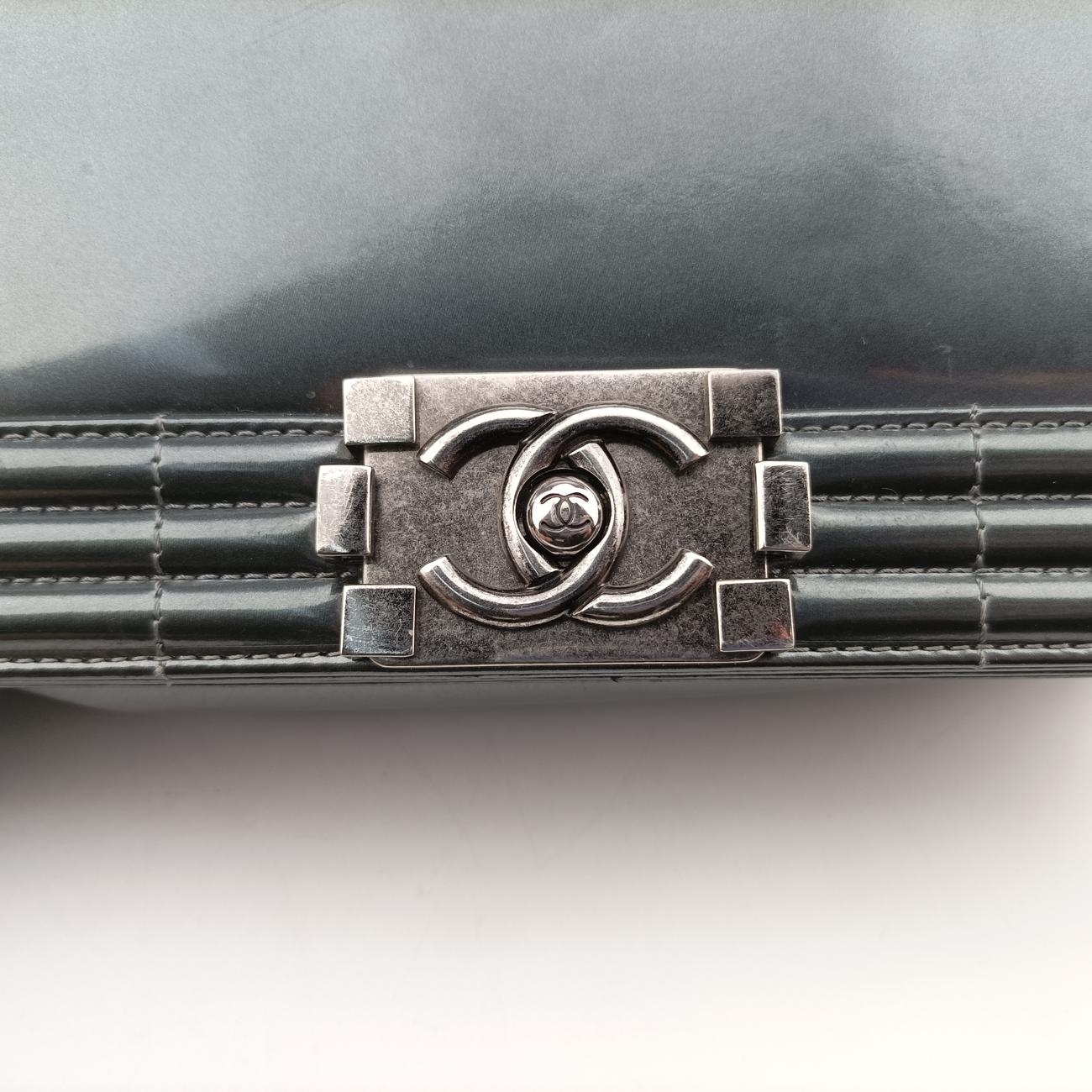 BOY CHANELSilverEnamelA6701816562047ボーイシャネルシルバーエナメルA6701816562047