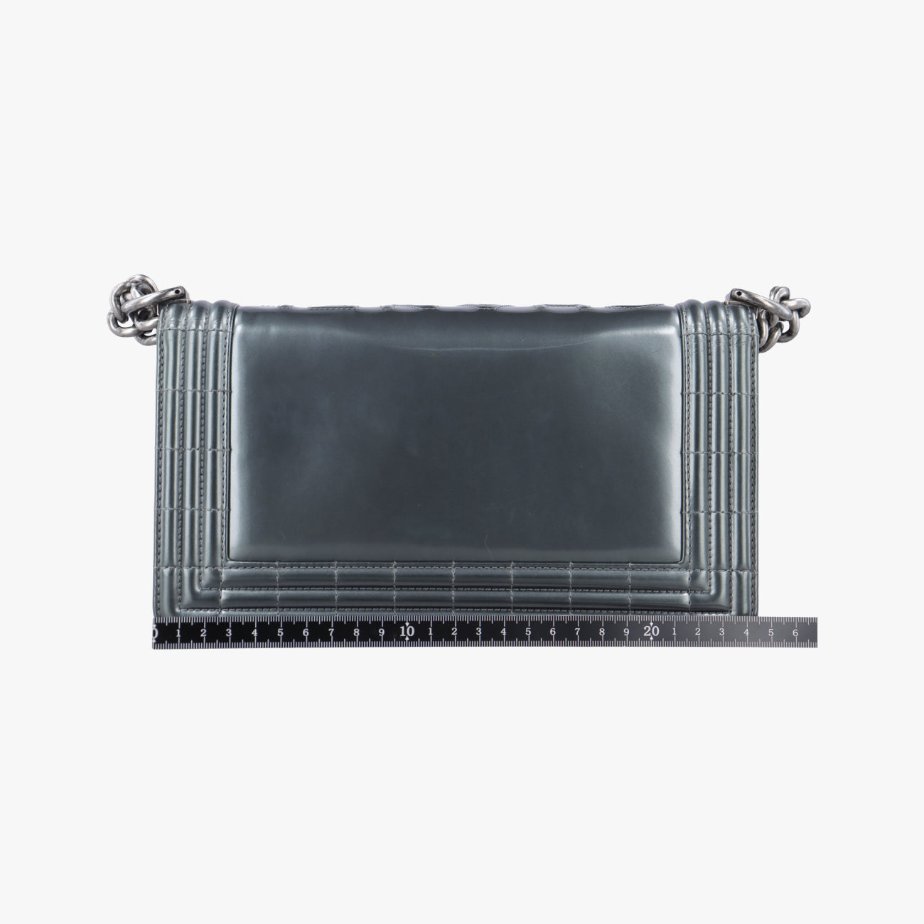 BOY CHANELSilverEnamelA6701816562047ボーイシャネルシルバーエナメルA6701816562047