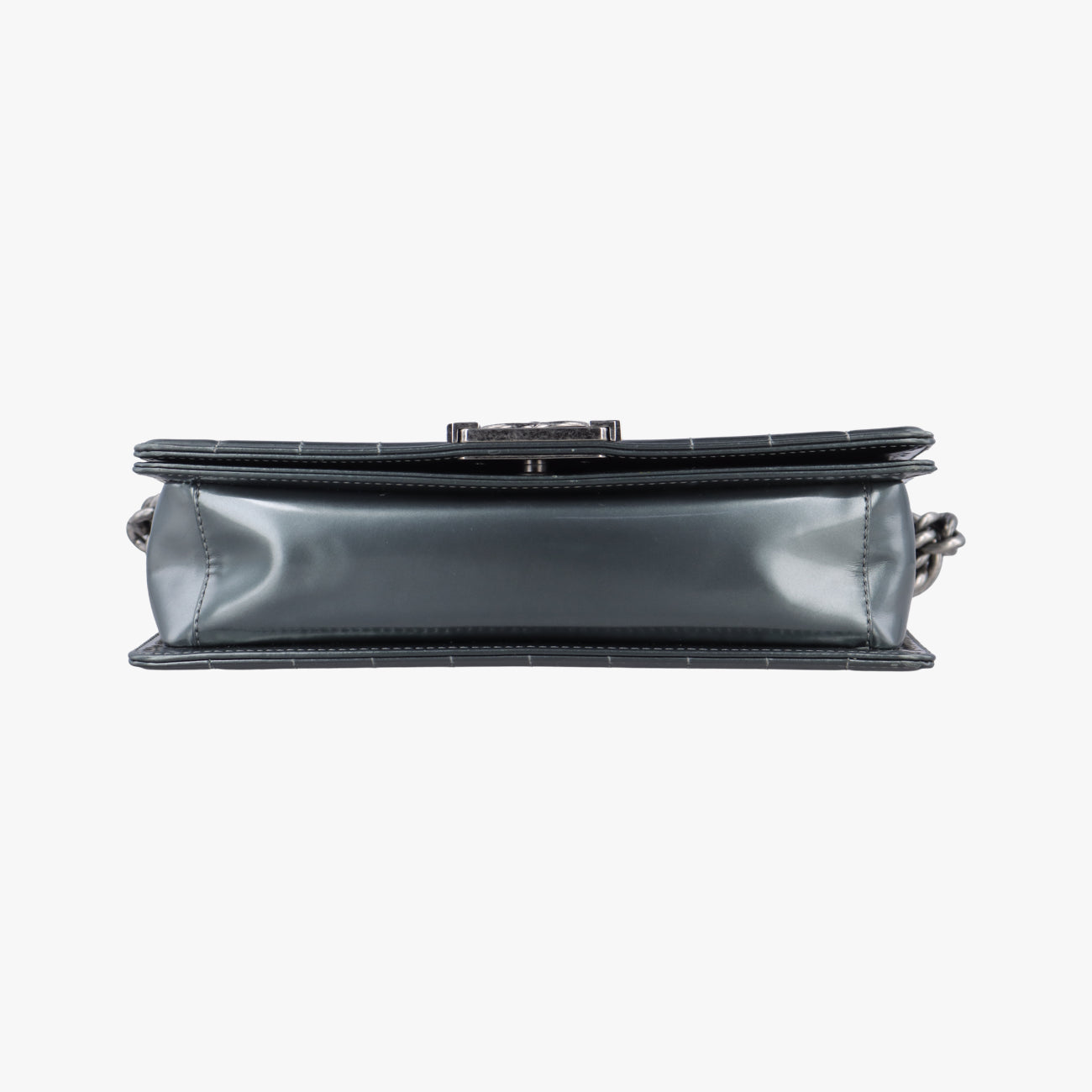 BOY CHANELSilverEnamelA6701816562047ボーイシャネルシルバーエナメルA6701816562047