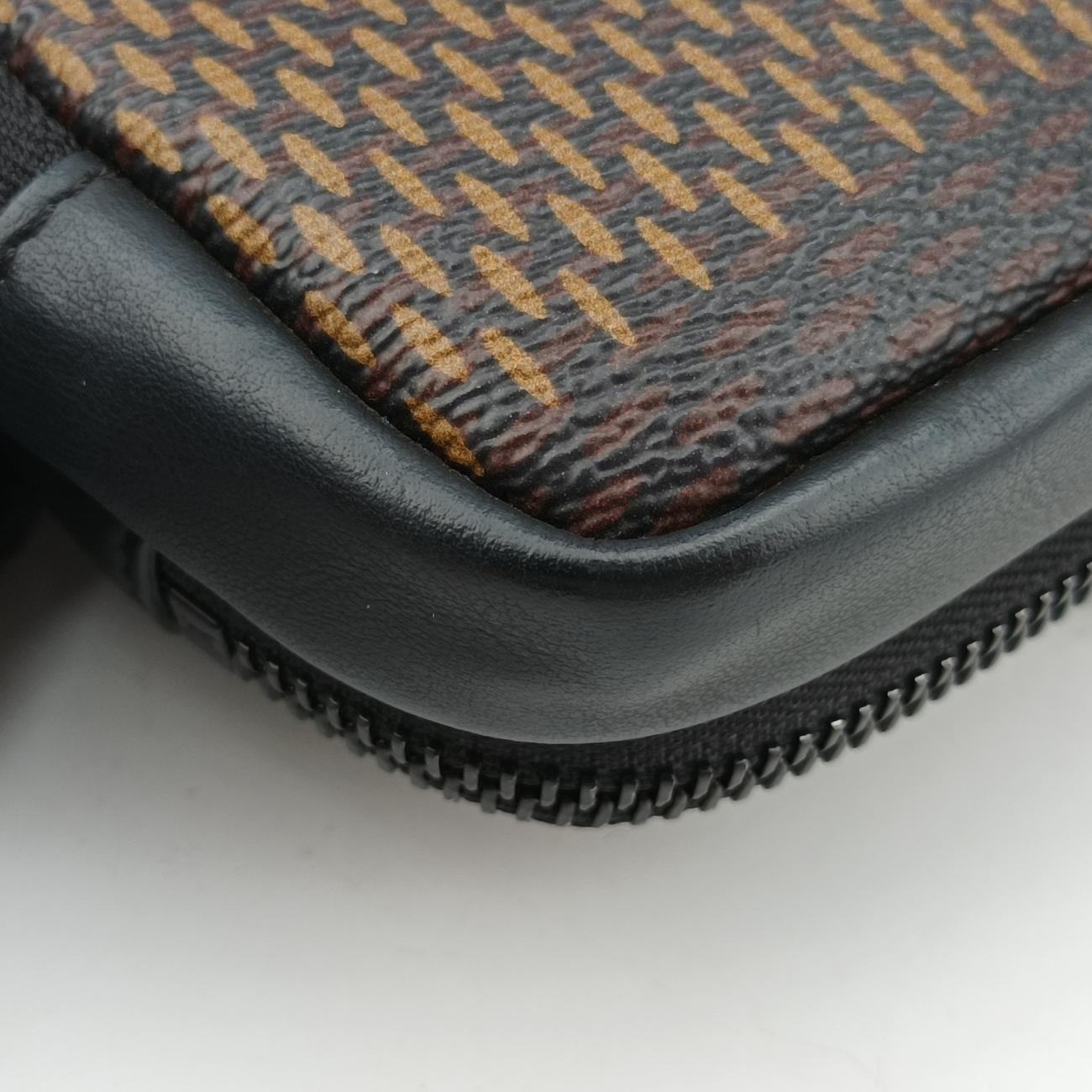 NIGO collaboration Double phone pouchEBENEDamier GiantN40377ICチップ TR4220NIGOコラボ ダブルフォンポーチエベヌダミエ ジャイアントN40377ICチップ TR4220