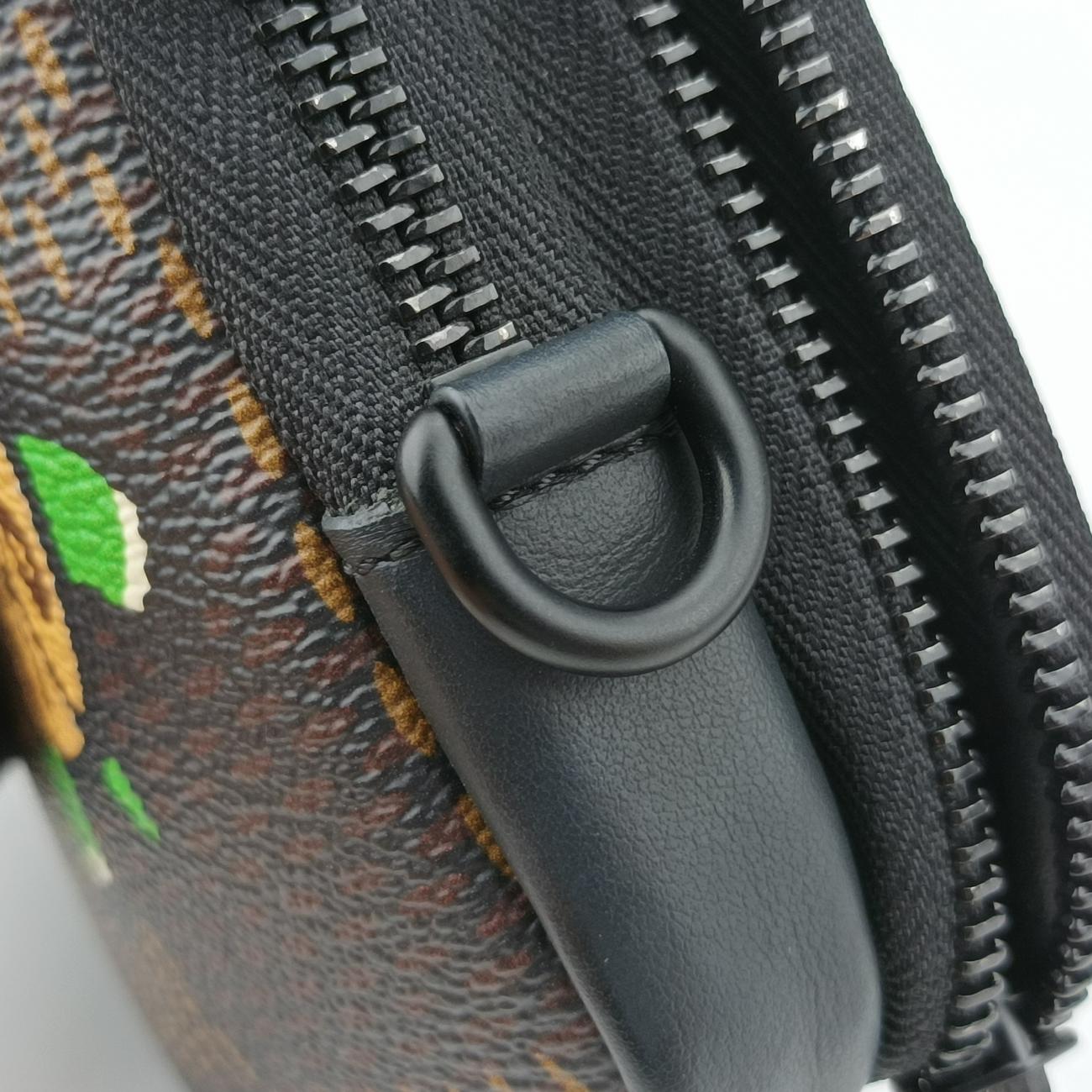 NIGO collaboration Double phone pouchEBENEDamier GiantN40377ICチップ TR4220NIGOコラボ ダブルフォンポーチエベヌダミエ ジャイアントN40377ICチップ TR4220