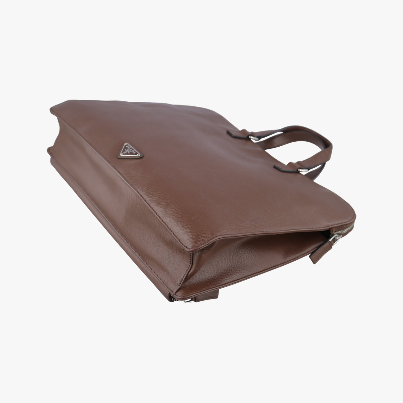 Triangle Logo PlateBrownSaffiano Leather178589164三角 ロゴ プレートブラウンサフィアーノレザー178589164