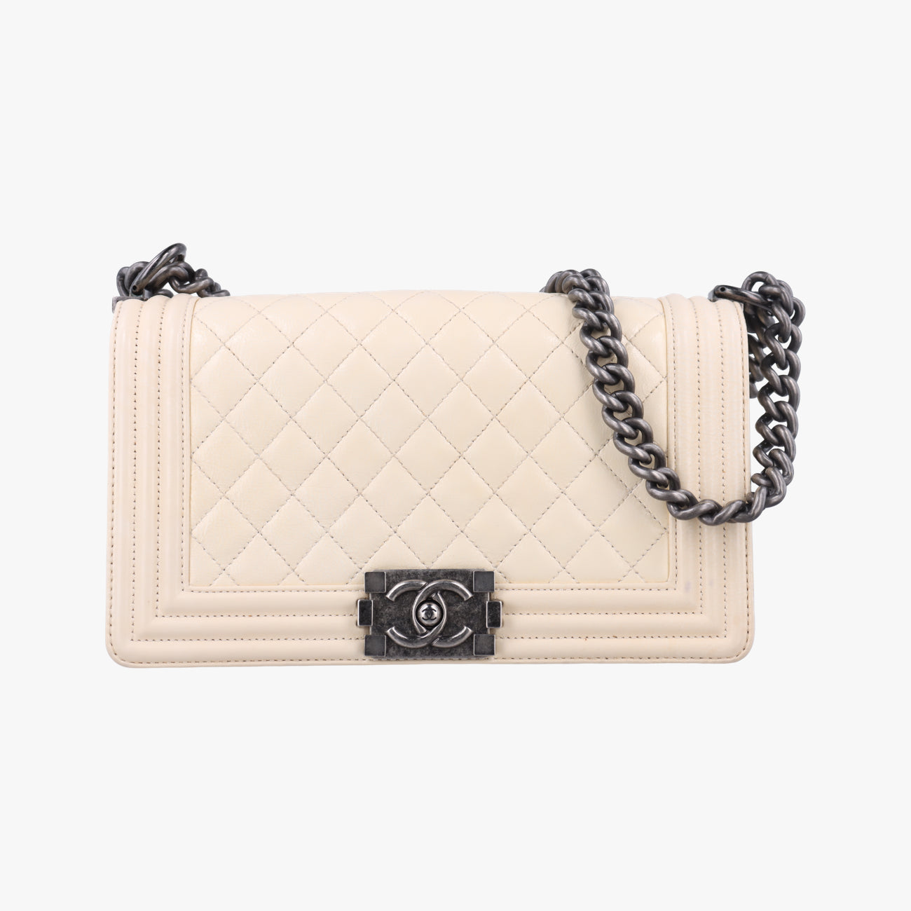 BOY CHANELbeigeLeatherA6708619476226ボーイシャネルベージュレザーA6708619476226