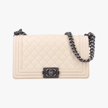 BOY CHANELbeigeLeatherA6708619476226ボーイシャネルベージュレザーA6708619476226