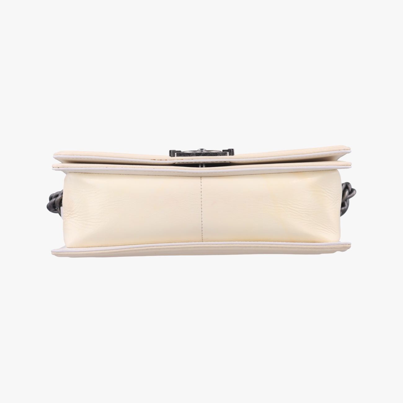 BOY CHANELbeigeLeatherA6708619476226ボーイシャネルベージュレザーA6708619476226