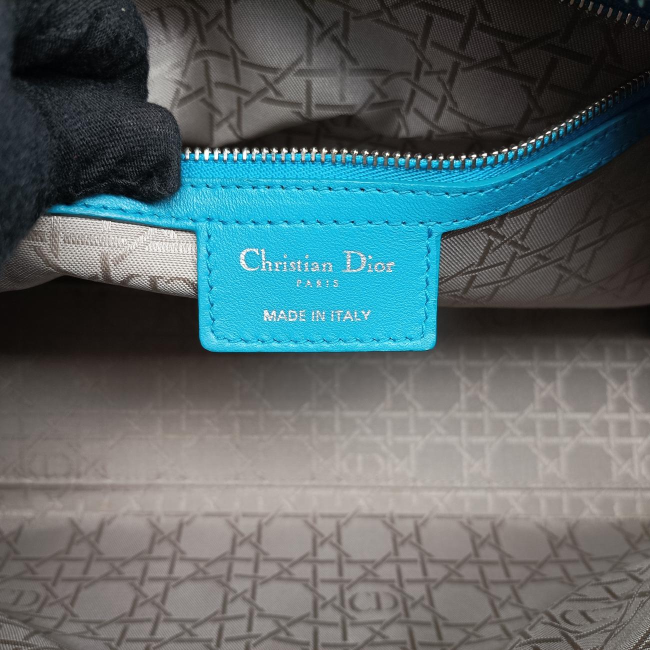 Lady DiorBluelambskin18-MA-0133レディディオールブルーラムスキン18-MA-0133