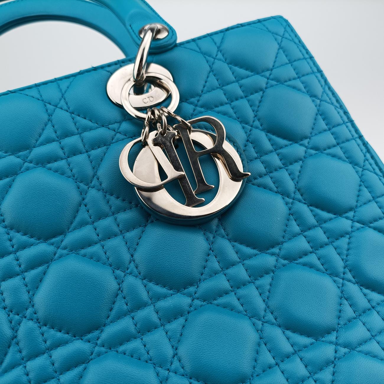 Lady DiorBluelambskin18-MA-0133レディディオールブルーラムスキン18-MA-0133