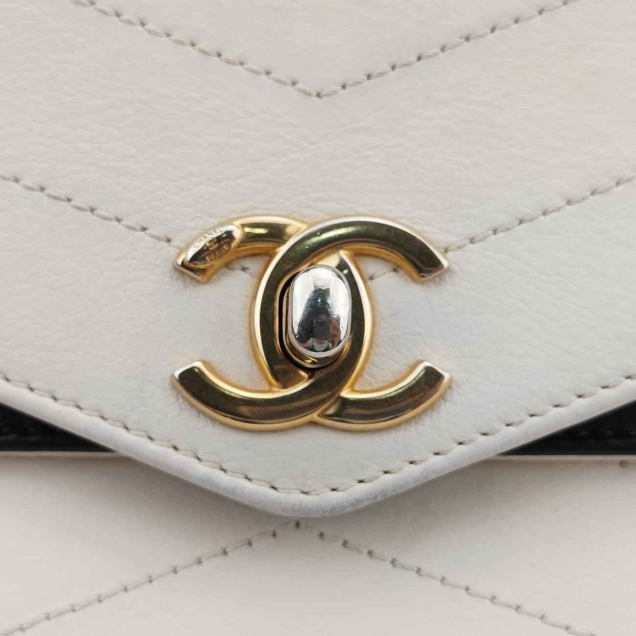 Chevron Quilted  SmallWhite x BlackLeather27211298シェブロンキルティングスモールホワイト×ブラックレザー27211298