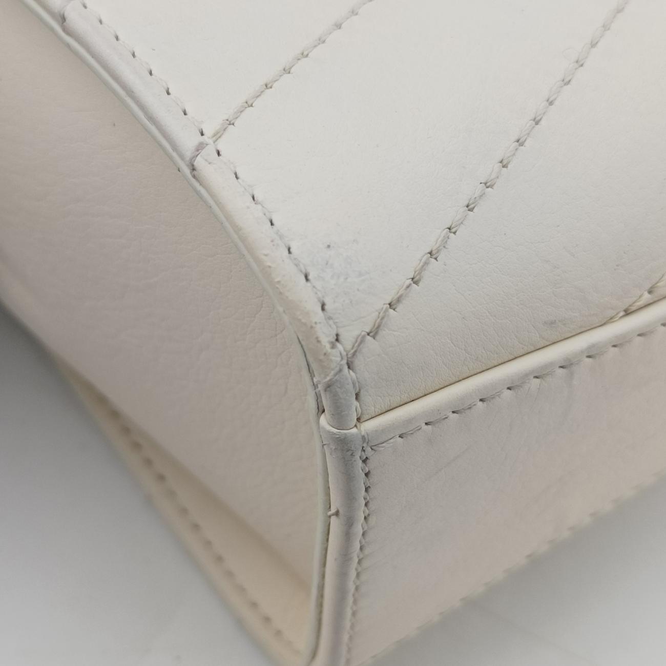 Chevron Quilted  SmallWhite x BlackLeather27211298シェブロンキルティングスモールホワイト×ブラックレザー27211298
